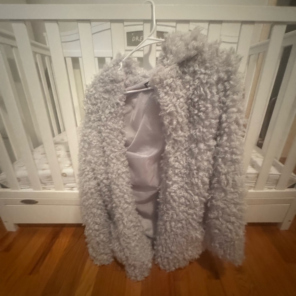 Romeo & Juliet Couture Light Gray Faux Fur Puffer Jacket